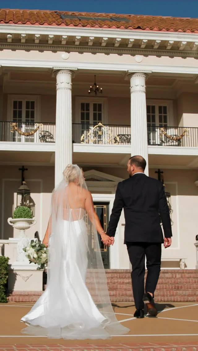 Another beautiful union at @grandislandmansion ❤️

Video: @theuncommonweddings 
Photo: @mlucyphoto 
Venue: @grandislandmansion 
Floral: @accentsbysage 
DJ: @beatfleetdjs