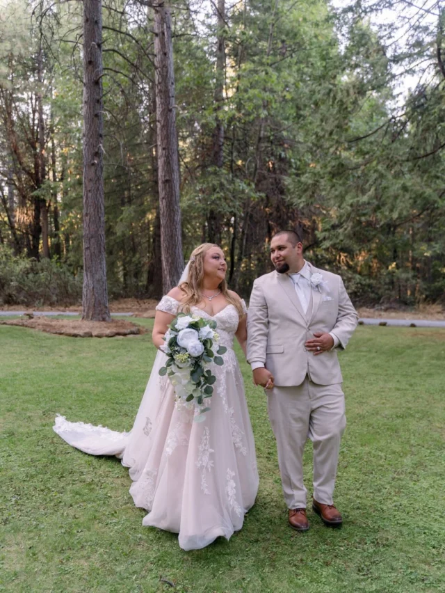 Saying “I Do” tucked away in the Foresthill trees. 

From champagne toasts to mountain-top kisses, Forest House Lodge is the ultimate place to start your greatest adventure.

Drop a “🌲” if you’d get married among the trees.

✨Dream Team✨

Venue | @foresthouselodge 
Photo | @theuncommonweddings 
DJ | @extremeprodjs 
Officiant | @tanweddingsandevents 
Hair + Makeup | @aimeekmakeup 
Transportation | @deltalimousineservices 

#ForesthillWedding #ForestHouseLodge #NorCalWedding #SacramentoWeddings #CaliforniaWedding