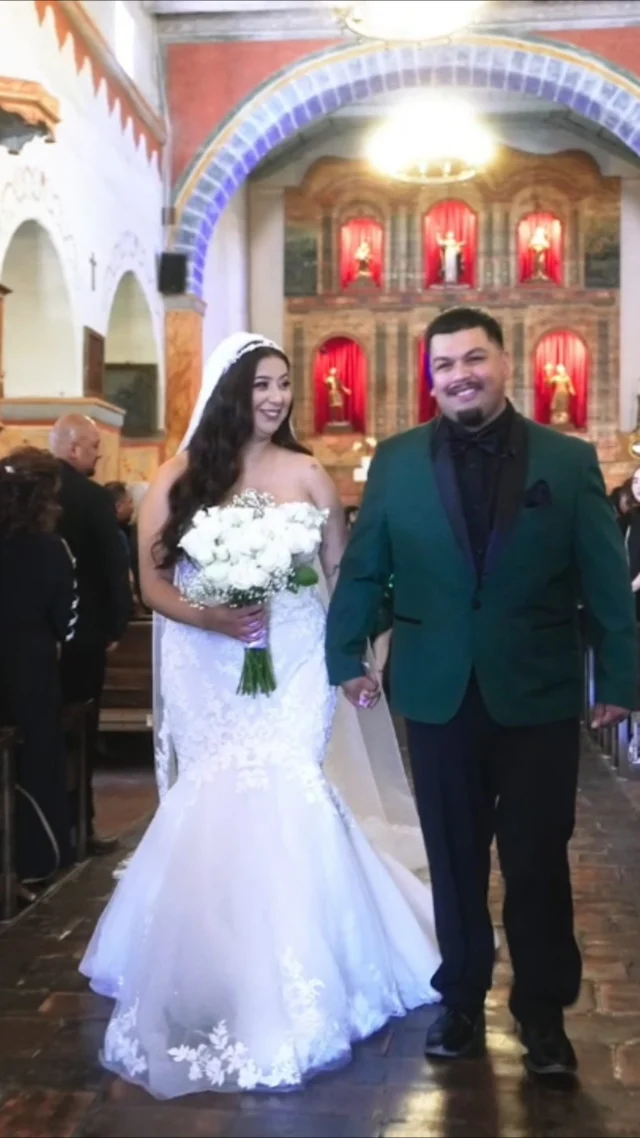 Vows that turn “I do” into a sacred promise. 🤍

Their vows promising love, respect, and faithfulness through every joy and trial made this day feel like a true blessing to witness.

Celebrating a beautiful new chapter for these two. 🤍

✨Dream Team✨

Venue | @munizranch 
Photo | @ed.and.nancy 
Video | @theuncommonweddings 
Bartender | @cantaritoselmiltoneladas 

#sanjuanbautistawedding #munizranch #californiawedding #ranchwedding #centralcoastwedding