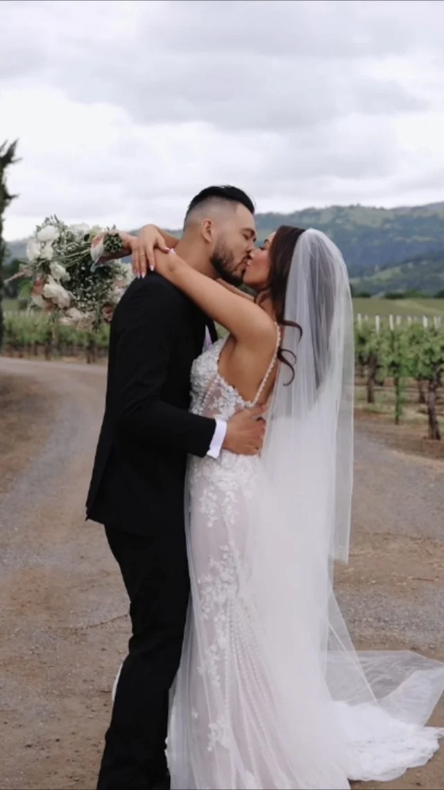 Love Means Loyalty ❤️🏀 

That is true, unconditional love right there. You deserve a soulmate who shows up for your heart just as hard as they cheer on game day. 

Drop a ❤️ if you are your partner’s biggest cheerleader! 

✨Dream team✨ 

Venue | @trentaduewinery 
Coordinator | @ysabellifestyle 
Photo + Video | @theuncommonweddings 
DJ | @djjb916 
Catering | @sonomacountycatering 
Florals | @winecountryflowers 
Hair | @contourbridal 
Makeup | @paula_v_makeup 

#trentaduewinery #geyservillewedding #sonomacountywedding #winecountrywedding #norcalwedding