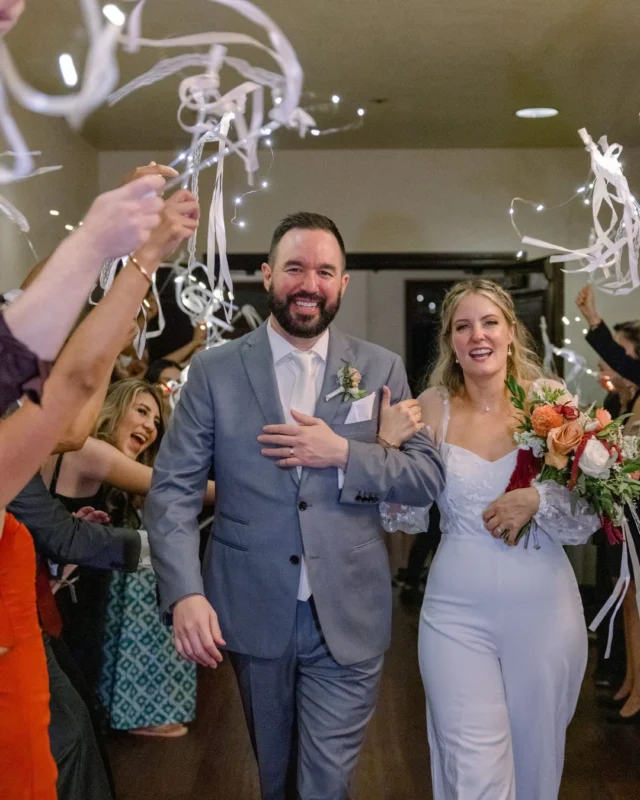 Dinner setup, but make it unforgettable. ✨ 

From the candles to the cake, every detail made Ariana + Eduardo’s reception feel warm, joyful, and so intentional. 

Save this for reception detail inspo 🤍 

✨Dream Team✨ 

Venue | @wedgewood.stonetree + @wedgewoodweddings 
Photo + Video | @theuncommonweddings 

 #novatowedding #stonetreeestate #marinwedding #bayareawedding #wedgewoodweddings