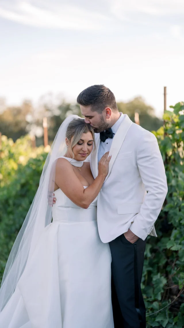 When Finding Your Person Instantly Feels Like Home 🏡 

You deserve a love that meets your messy, silly sides with zero judgment. Settle for nothing less than a person who makes you feel completely seen and safe. 

Drop a ❤️ if you found your safe space! 

✨Dream Team✨

Venue | @starr_lake_vineyards 
Photo + Video | @theuncommonweddings 
Rentals | @encoreeventsrentals 
Hair + Makeup | @beauty_on_set 
Florals | @papillonfloral 
Catering | @sonomacountycatering 
Live Music | @luckydevilsband 
Photo Booth | @bloomingphotobooth 
Transportation |@pure_luxury_transportation 

#StarrLakeVineyards
#WindsorWedding
#WindsorCAWedding
#SonomaCountyWedding
#WineCountryWedding