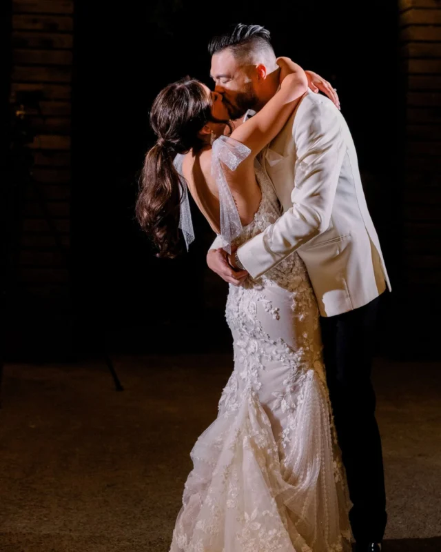 A quiet dance under the lights. ✨ 

These are the kind of in-between moments that make the whole night feel unforgettable. 

Save this for romantic reception photo inspo. 🤍 

✨Dream team✨ 

Venue | @trentaduewinery 
Coordinator | @ysabellifestyle 
Photo + Video | @theuncommonweddings 
DJ | @djjb916 
Catering | @sonomacountycatering 
Florals | @winecountryflowers 
Hair | @contourbridal 
Makeup | @paula_v_makeup 

#trentaduewinery #geyservillewedding #sonomacountywedding #winecountrywedding #norcalwedding